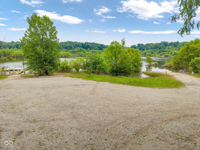 11033 Dogwood Lane, Cloverdale, IN 46120