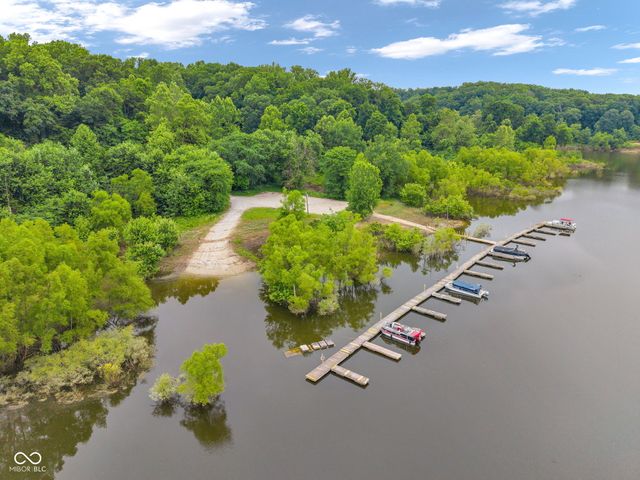 11033 Dogwood Lane, Cloverdale, IN 46120