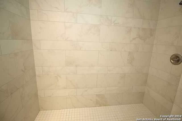 101 Aribe Dr Unit 1, San Antonio, TX 78216