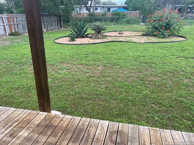 101 Aribe Dr Unit 1, San Antonio, TX 78216