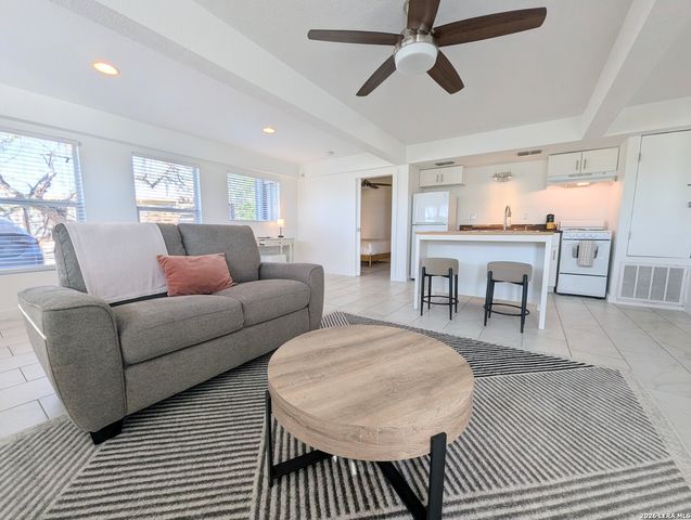 101 Aribe Dr Unit 1, San Antonio, TX 78216