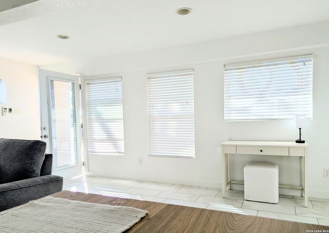 101 Aribe Dr Unit 1, San Antonio, TX 78216