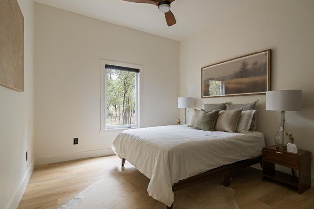 220 Fawn Meadow DR, Dripping Springs, TX 78620