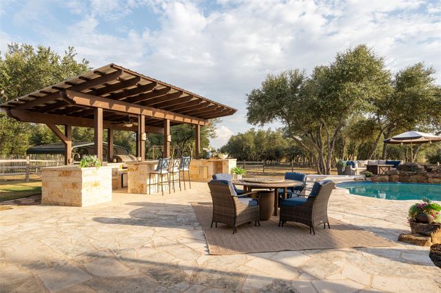 220 Fawn Meadow DR, Dripping Springs, TX 78620
