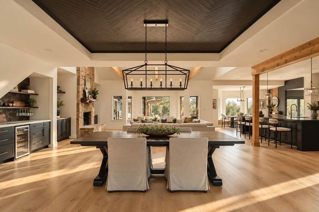 220 Fawn Meadow DR, Dripping Springs, TX 78620