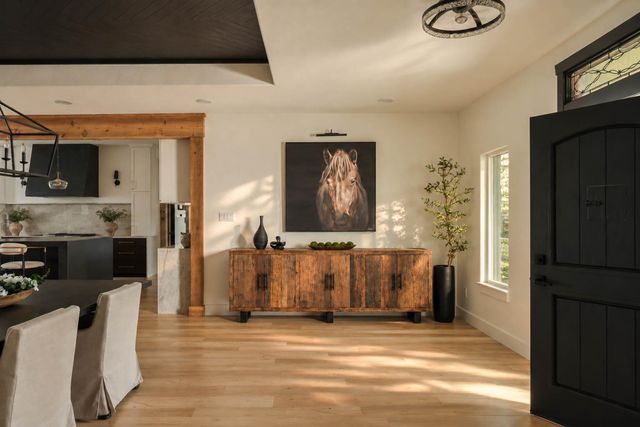 220 Fawn Meadow DR, Dripping Springs, TX 78620