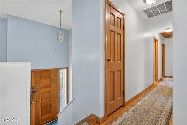 32 Tamarack Lane, Clifton Park, NY 12065