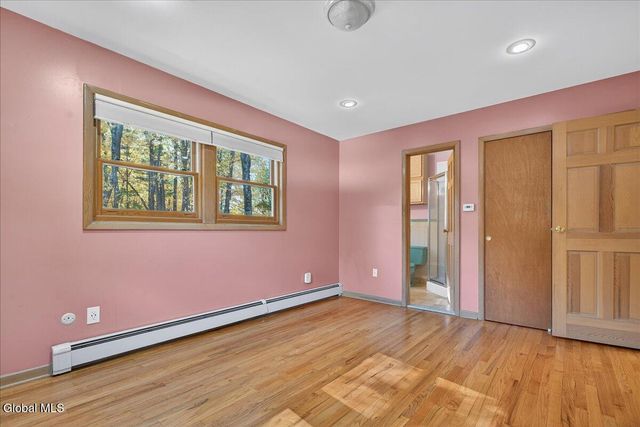 32 Tamarack Lane, Clifton Park, NY 12065