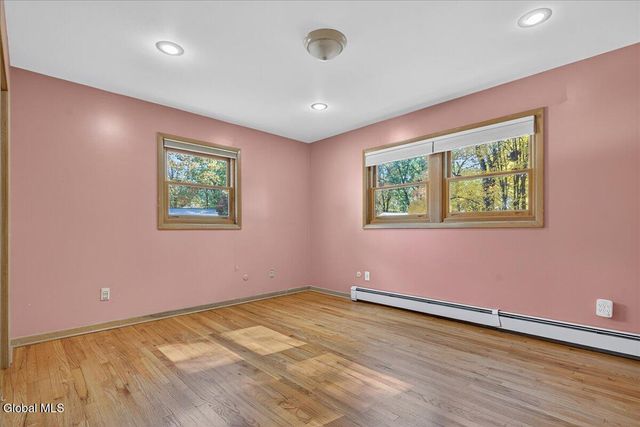 32 Tamarack Lane, Clifton Park, NY 12065