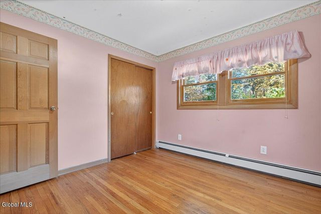 32 Tamarack Lane, Clifton Park, NY 12065