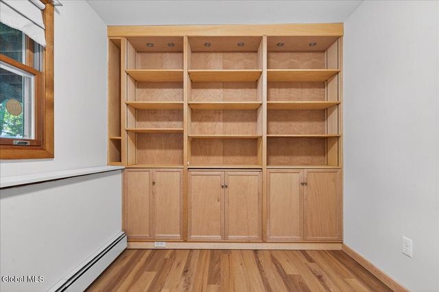 32 Tamarack Lane, Clifton Park, NY 12065