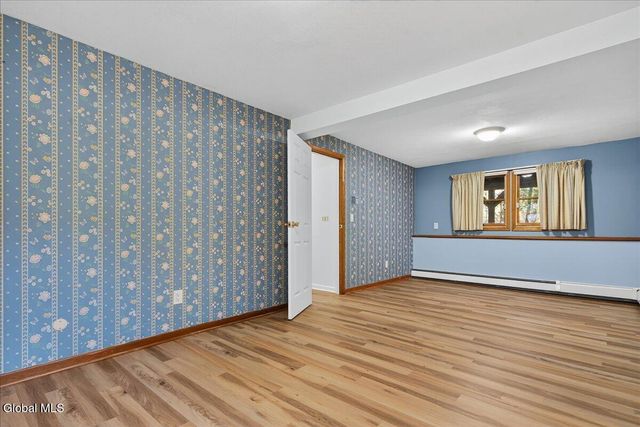 32 Tamarack Lane, Clifton Park, NY 12065