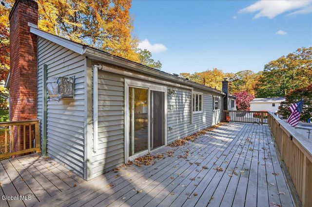 32 Tamarack Lane, Clifton Park, NY 12065