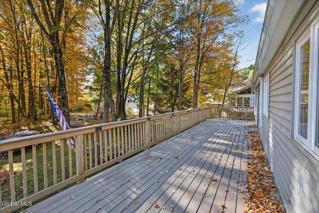 32 Tamarack Lane, Clifton Park, NY 12065