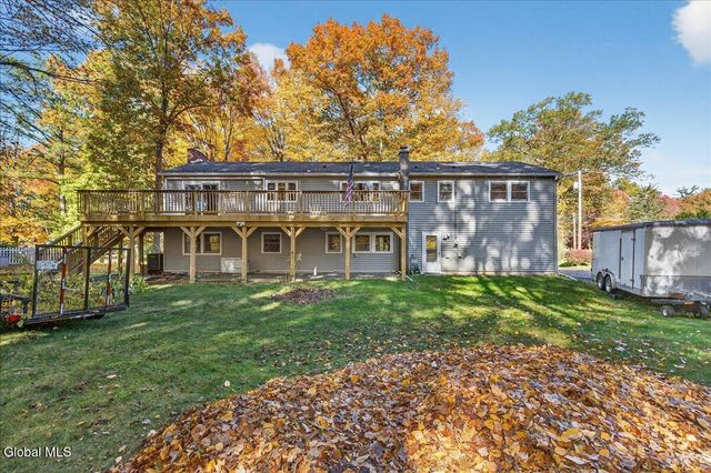 32 Tamarack Lane, Clifton Park, NY 12065