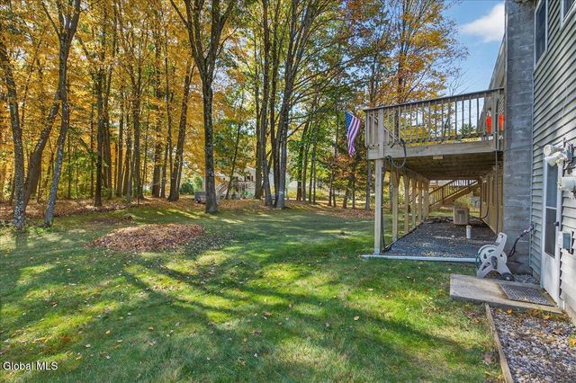 32 Tamarack Lane, Clifton Park, NY 12065