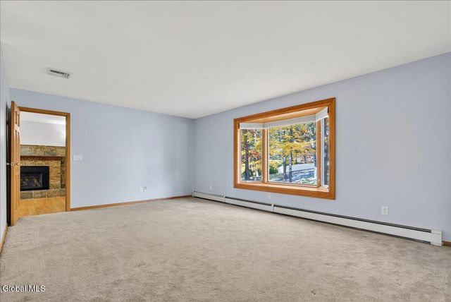 32 Tamarack Lane, Clifton Park, NY 12065