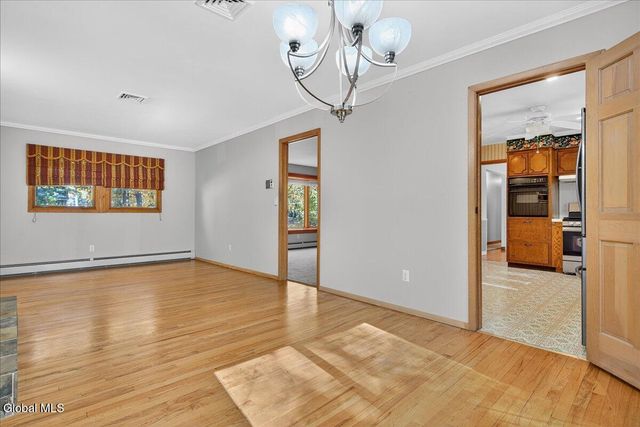 32 Tamarack Lane, Clifton Park, NY 12065