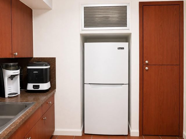 11 SW 52nd Avenue Apt 7b, Miami, FL 33134