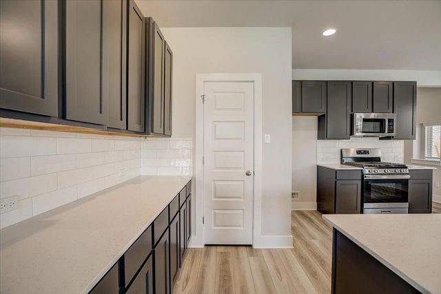 2417 Caddo Canoe DR, Leander, TX 78641