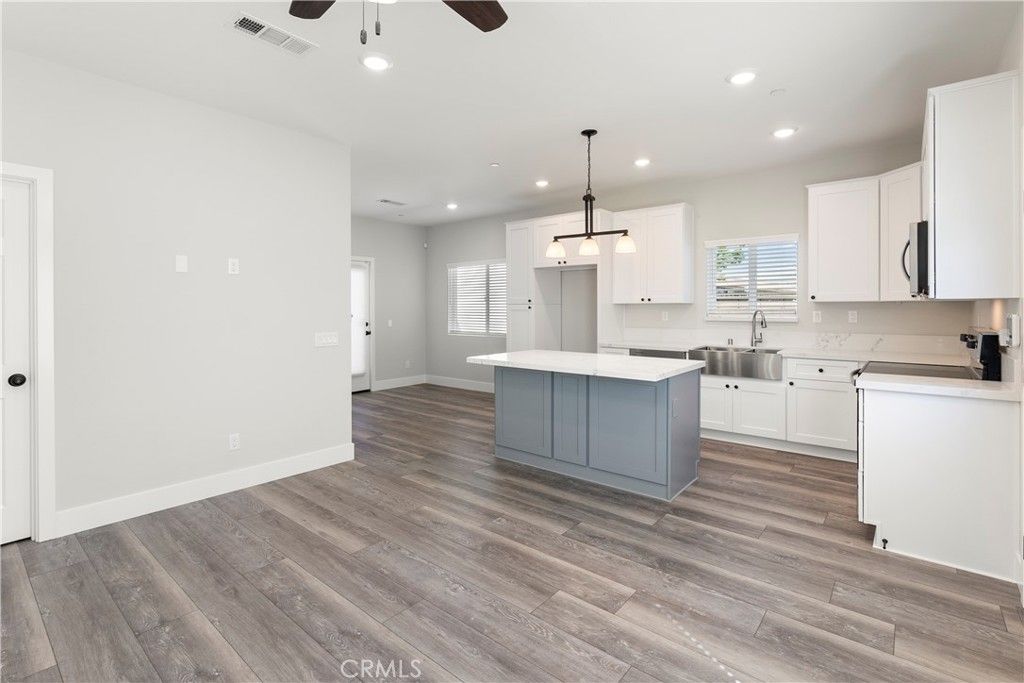 Image 12 of property listing at 6009 Florence Street, Riverside, CA 92504