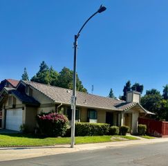 461 E Alluvial Avenue # 106, Fresno, CA 93720