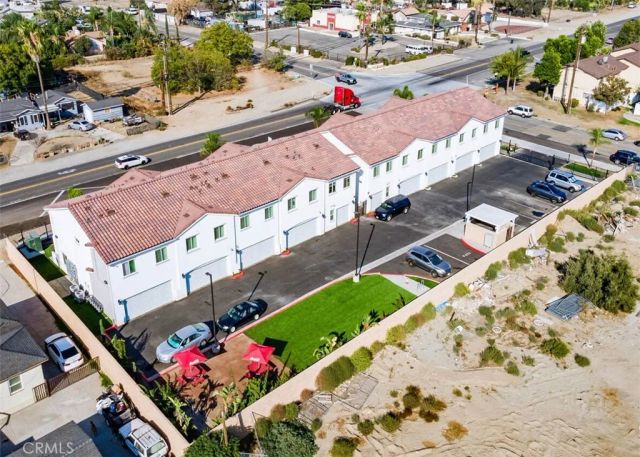 13665 Arrow Boulevard 8, Fontana, CA 92335