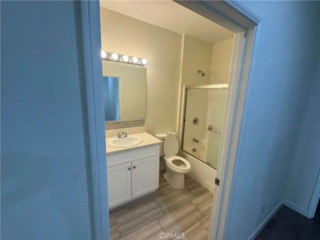 13665 Arrow Boulevard 8, Fontana, CA 92335