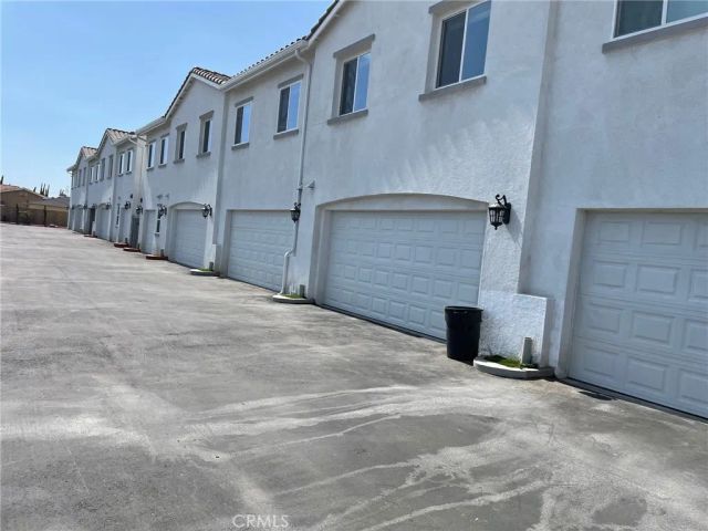 13665 Arrow Boulevard 8, Fontana, CA 92335