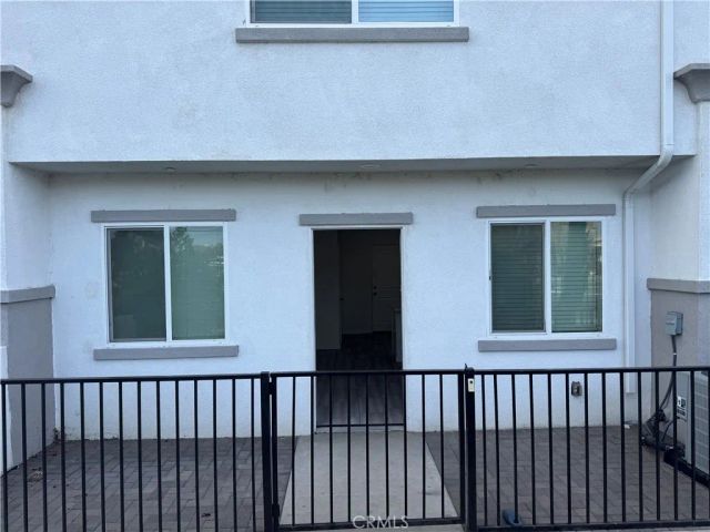 13665 Arrow Boulevard 8, Fontana, CA 92335