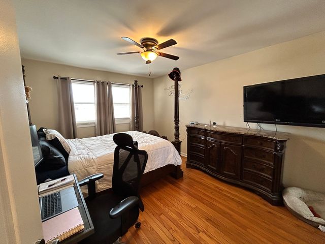 11825 S Bishop Street, Chicago, IL 60643