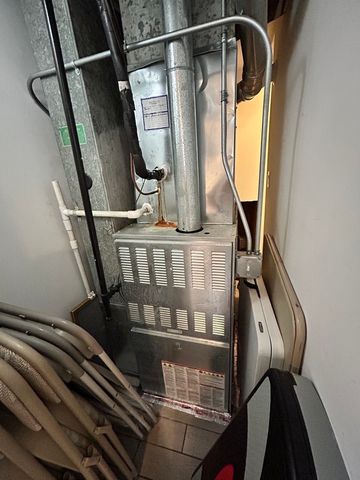 11825 S Bishop Street, Chicago, IL 60643