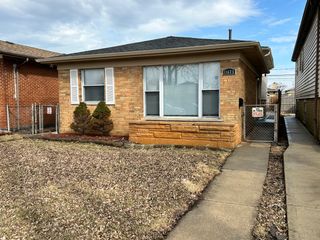 11825 S Bishop Street, Chicago, IL 60643