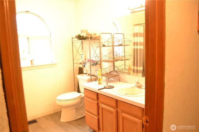 4520 Offut Lake Road SE, Tenino, WA 98589