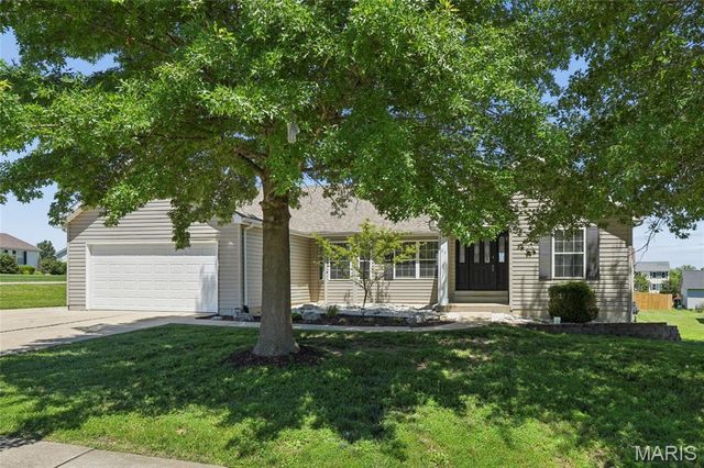 22 Moonlight Court, Wentzville, MO 63385