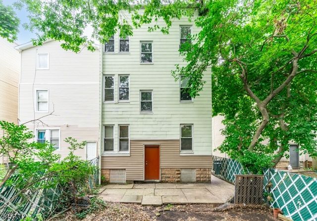 19 Grace St, Irvington Twp., NJ 07111