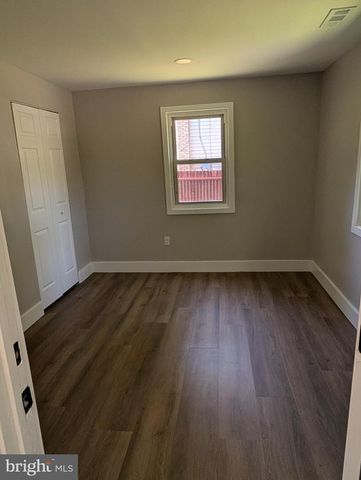 2913 DUNBAR ST, Alexandria, VA 22306