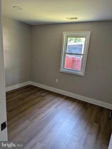 2913 DUNBAR ST, Alexandria, VA 22306