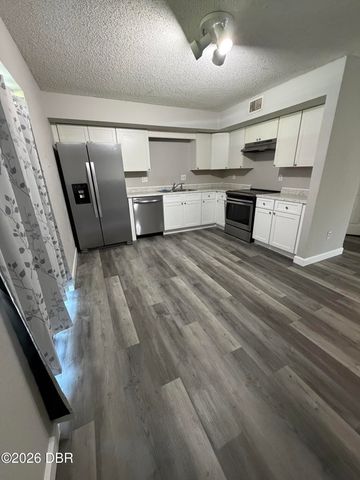 2028 Oak Meadow Circle, South Daytona, FL 32119