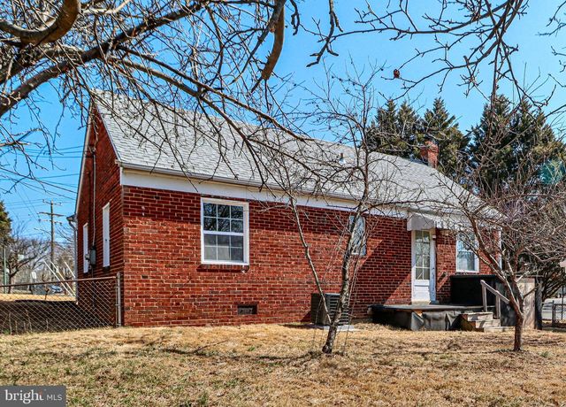 2020 S POLLARD ST, Arlington, VA 22204