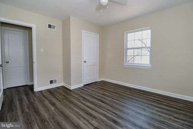 2020 S POLLARD ST, Arlington, VA 22204