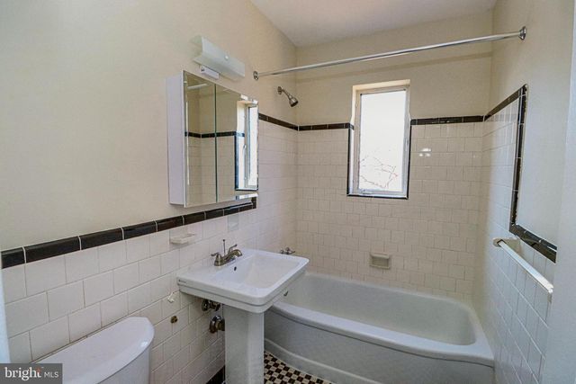 2020 S POLLARD ST, Arlington, VA 22204