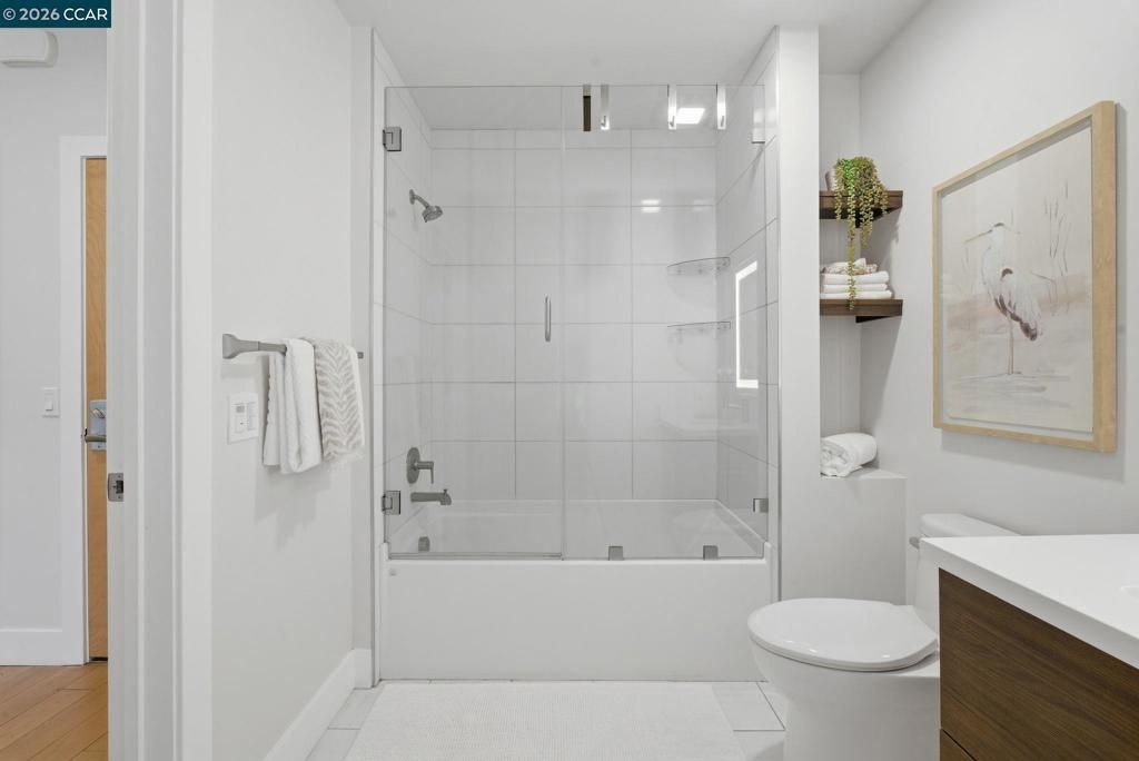 Image 18 of property listing at 901 Jefferson St 513, Oakland, CA 94607
