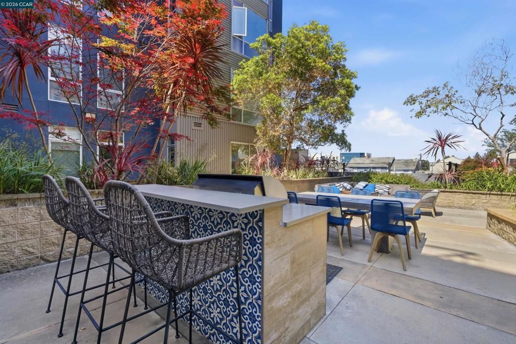 Image 23 of property listing at 901 Jefferson St 513, Oakland, CA 94607