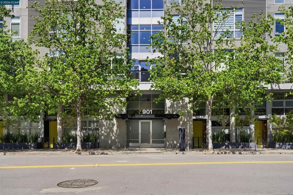Image 41 of property listing at 901 Jefferson St 513, Oakland, CA 94607