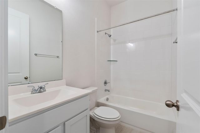 1537 Apache Heights Drive, Dayton, TX 77535