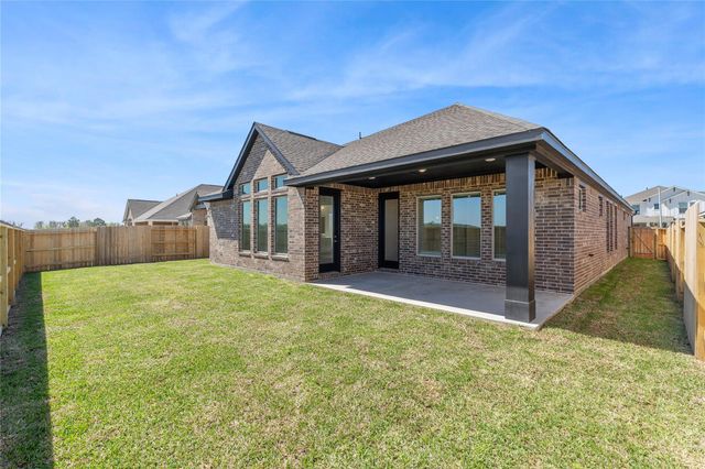 1537 Apache Heights Drive, Dayton, TX 77535