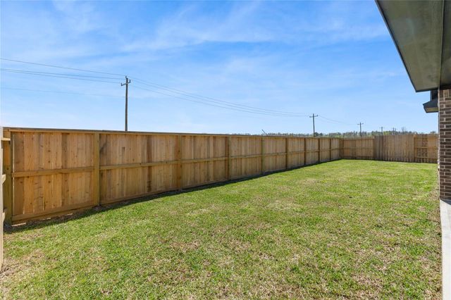 1537 Apache Heights Drive, Dayton, TX 77535