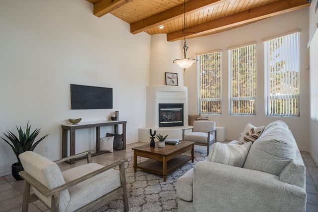 13212 Moondance Place NE, Albuquerque, NM 87111