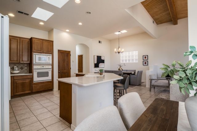 13212 Moondance Place NE, Albuquerque, NM 87111